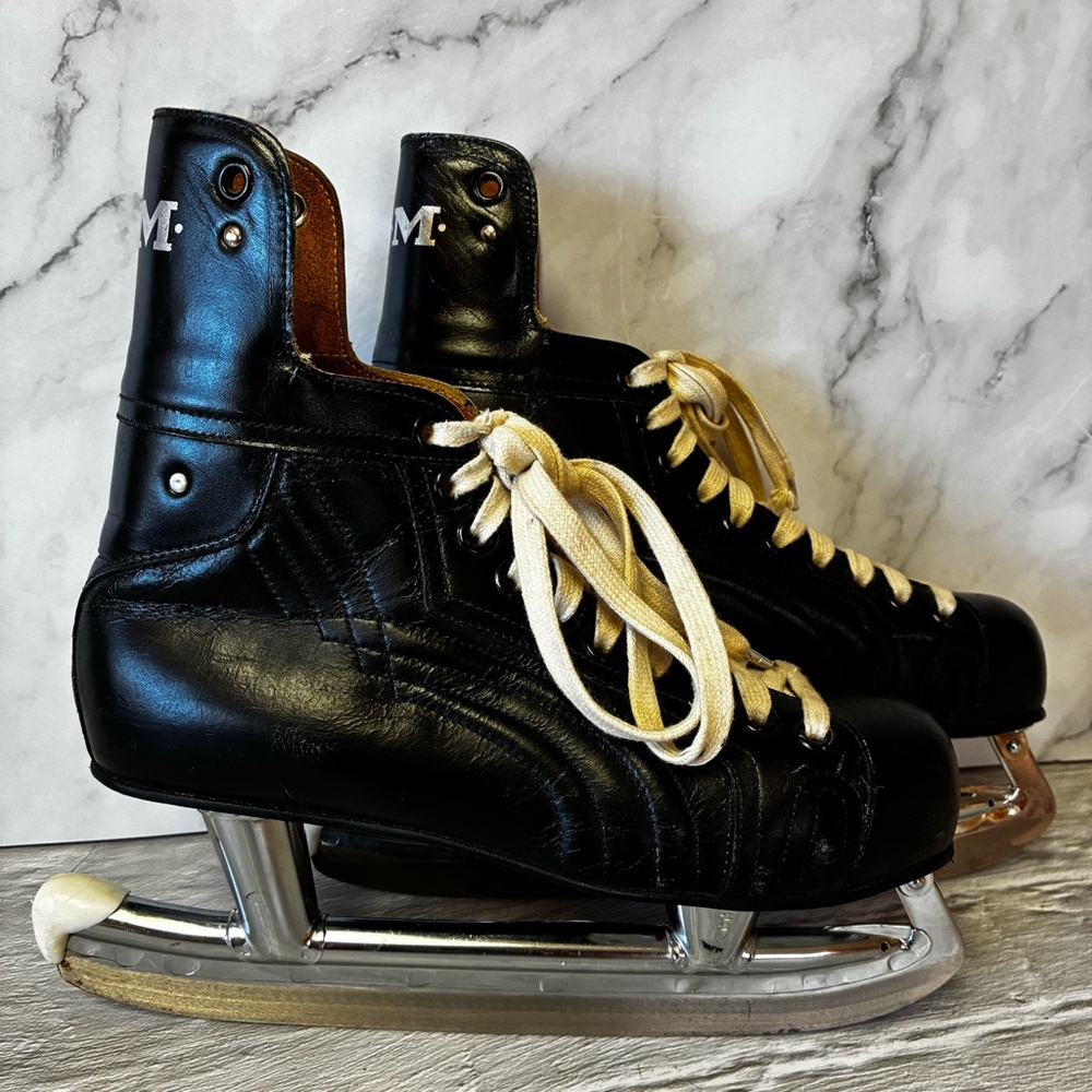 Vintage 1970's CCM Men's Ice Hockey Skates